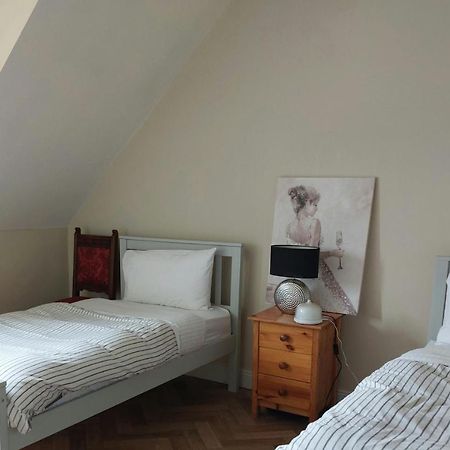 Cathedral Court Apartamento Ennis Exterior foto