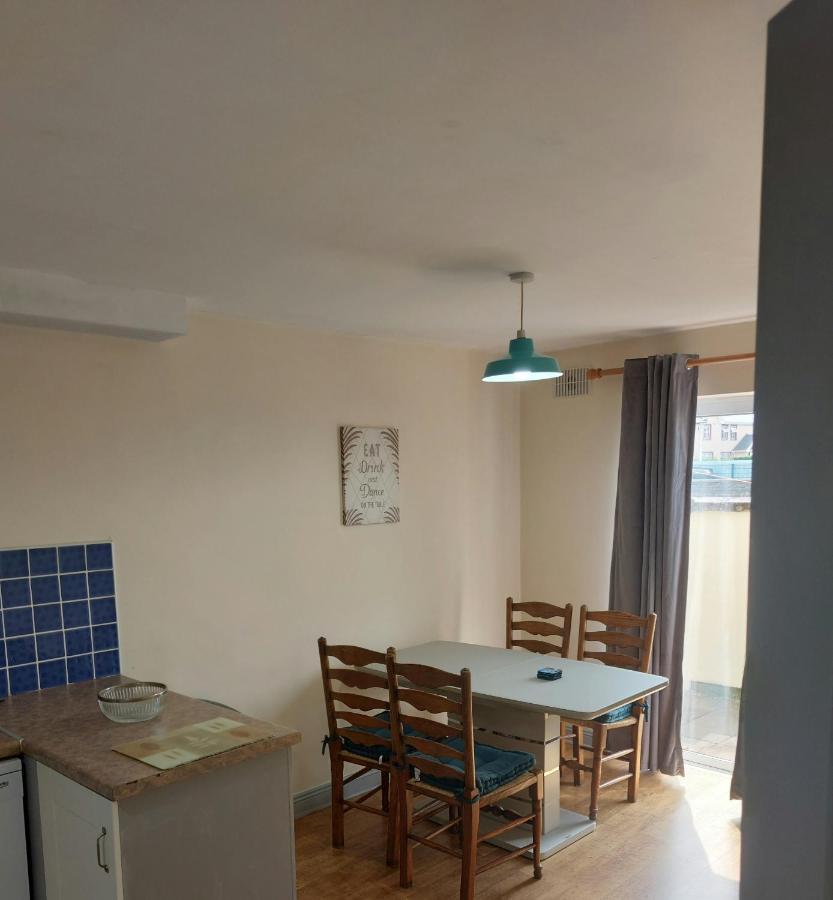 Cathedral Court Apartamento Ennis Exterior foto