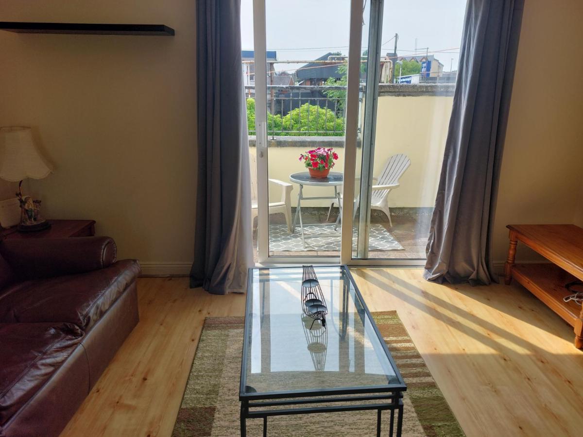 Cathedral Court Apartamento Ennis Exterior foto
