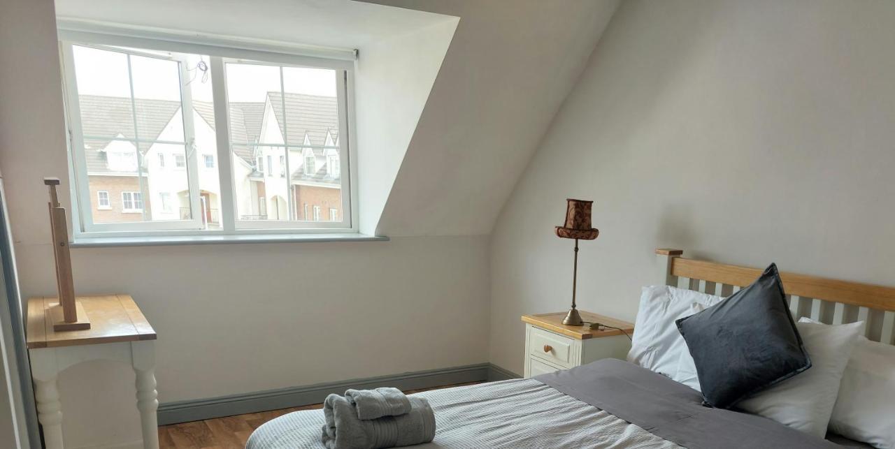 Cathedral Court Apartamento Ennis Exterior foto
