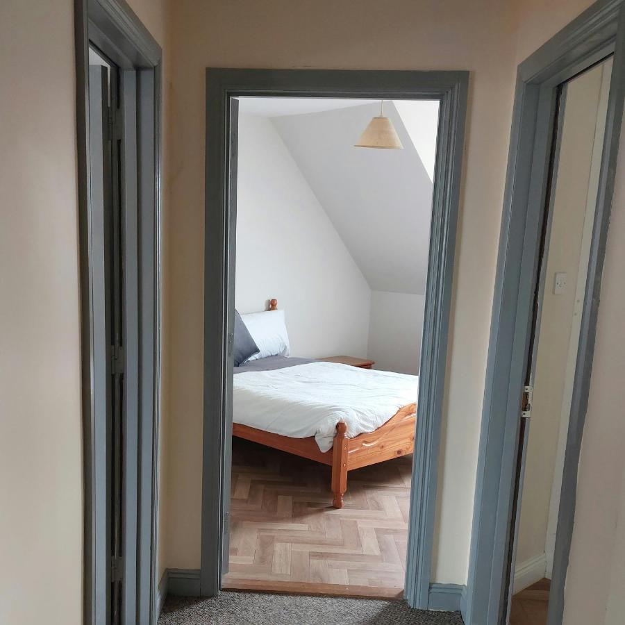 Cathedral Court Apartamento Ennis Exterior foto