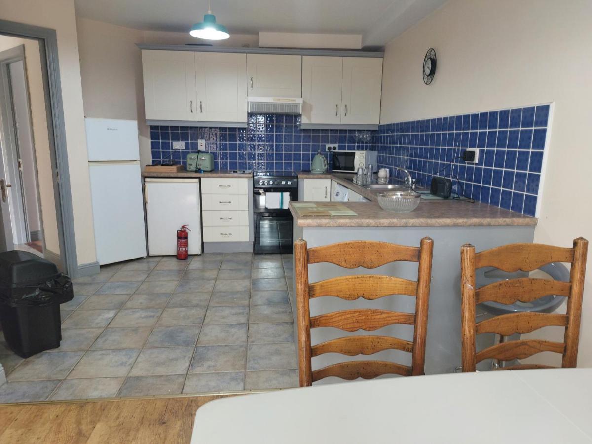 Cathedral Court Apartamento Ennis Exterior foto