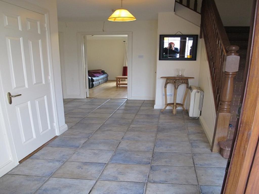 Cathedral Court Apartamento Ennis Exterior foto